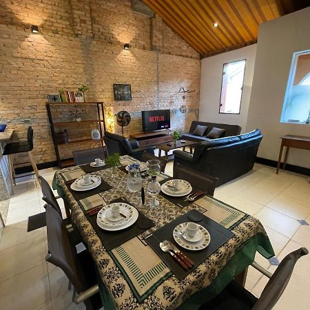 Casa De Tijolos Com Churrasqueira Vila Fechada Сао Паоло Екстериор снимка